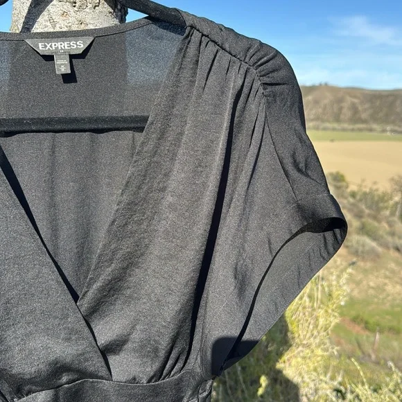 Express Black Women's Top - Picture 3 of 6